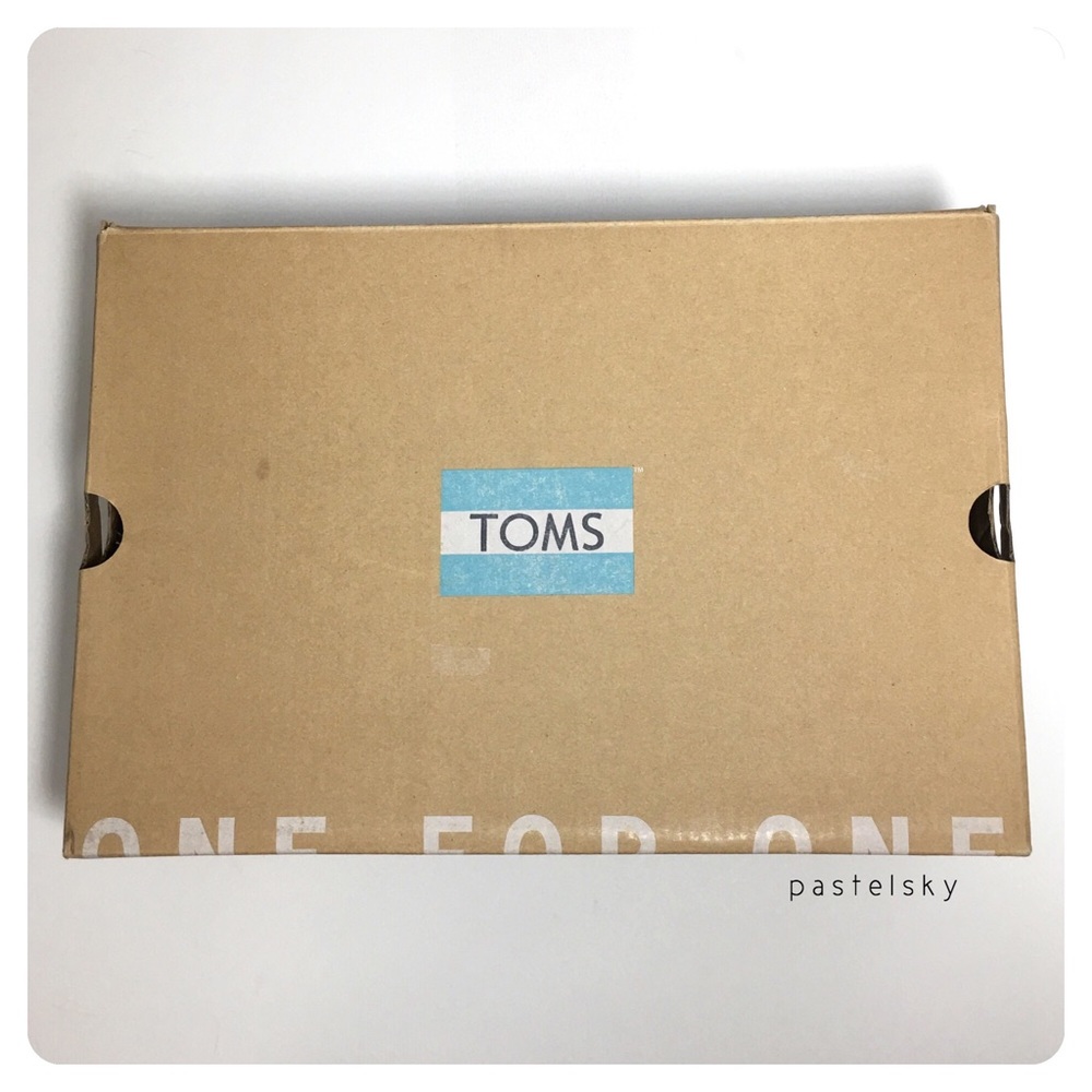 🆕 TOMS majorca suede cutout block heel sandals - Picture 4 of 7